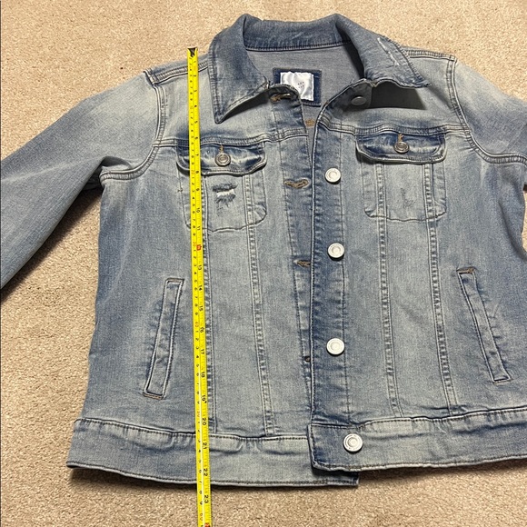 Denim Jacket Light Wash Distressed - Picture 11 of 12